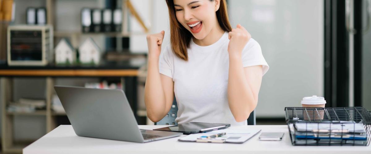 Atem holen!" Frau aus Virginia schreit nach Gewinn von 1,7 Millionen Dollar im Online-Lotto
