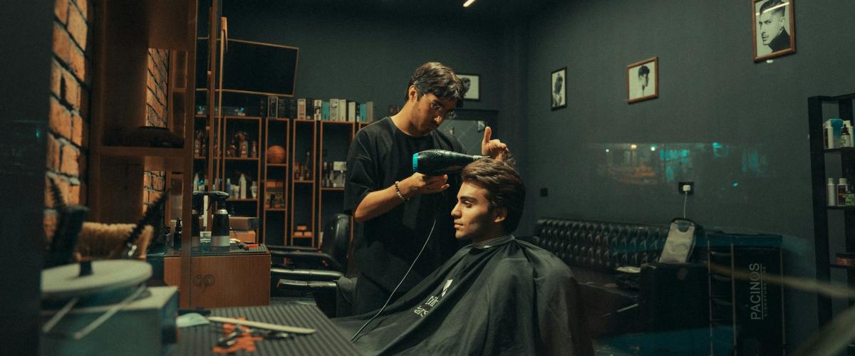 Eine Gewinnsträhne in Mayo – Friseur aus Castlebar stylt sich zu einem €255.000 EuroMillions-Gewinn