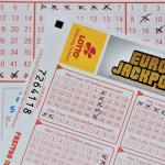 Illinois-Lotto-Gewinner mit 1,04 Milliarden Dollar Powerball-Preis meldet sich einen Monat nach der Ziehung