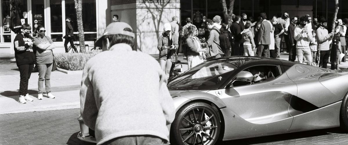 Gabelstaplerfahrer gönnt sich neue Autos nach £1 Million Gewinn