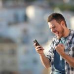 Spieler in Tennessee gewinnt 100.000 Dollar im Powerball – Glückstreffer im Urlaub in Maryland