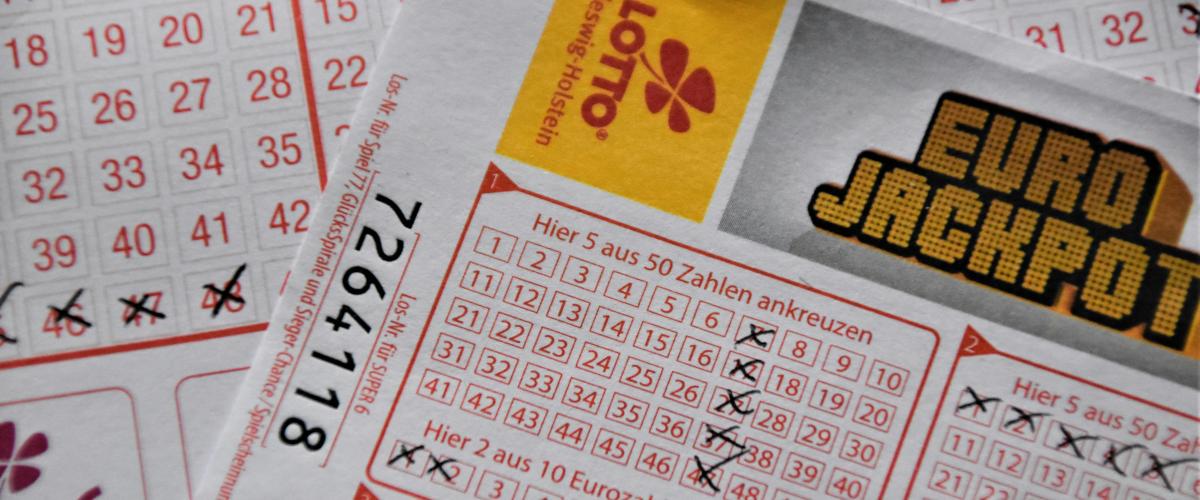 Mann aus North Carolina kehrt nach New York mit 1 Million Dollar Powerball Lotto-Gewinn zurück