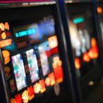 Maryland Mann kauft Lotterieticket aus einem feststeckenden Automaten und gewinnt 1 Million Dollar
